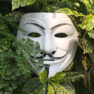 Логотип @shitttttttpost - щитпост