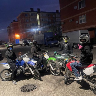 Логотип @shkolnikinapitbakah - 🇷🇺Школьники на питбайках