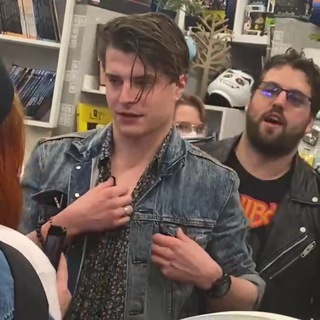 Логотип @shodka_mgchd1 - Чат наводит суету 😎