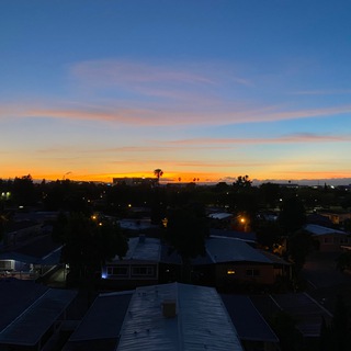 Логотип @shortcali - Briefly about California