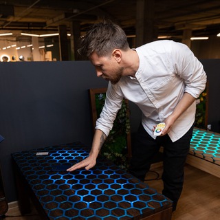 Логотип @showroom_lihojtopor - ШОУРУМ «Лихой ТопорЪ»