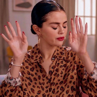 Логотип @shugurovak - шугармами на диване