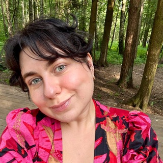 Логотип @shumskayas - Саша Шумская ⚡️