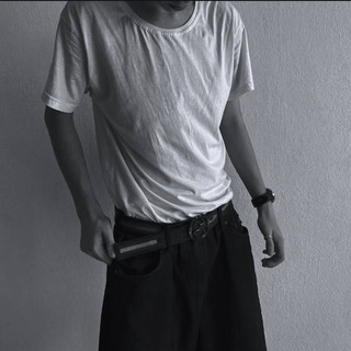 Логотип @shunevash - Убитый писатель ✍🏿