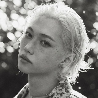 Логотип @silentexit - aware (哀れ)