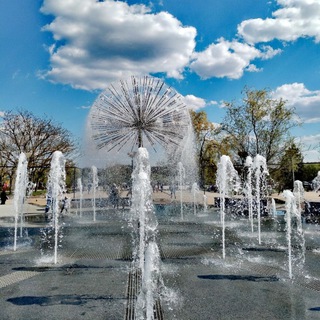 Логотип @skhodit_v_bryanske - Куда сходить в Брянске