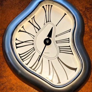 Логотип @skvozgoda - Сквозь Года⏳🕰