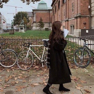 Логотип @slivkovas - —любовь всей жизни.