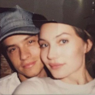 Логотип @slushaybv - слушай