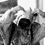 Логотип @sm3llofc1garettes - запах сигарет.