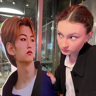 Логотип @smeshnyavkalolhihi - смешнявка