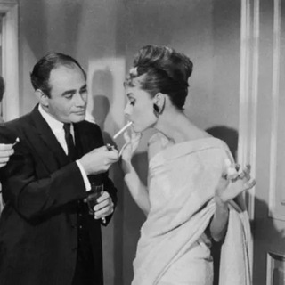 Логотип @smokewmn - Курилка: болталка