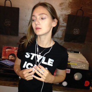 Логотип @smoleevarina - SAORIRI in chat