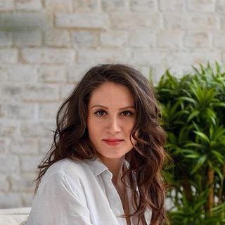 Логотип @smolodostjunati - С молодостью на Ты