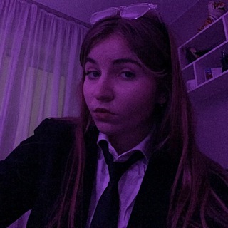 Логотип @smolspun - hezké děvče