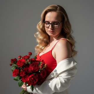 Логотип @smorodinka_books - Смородинка о книгах 📚