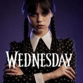 Логотип @smotret_wednesday - Уэнздей/Венздей/Венсдей 1-2 Сезон