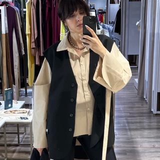 Логотип @smotri_chto_ya_nashla - INSIDE fashion retail