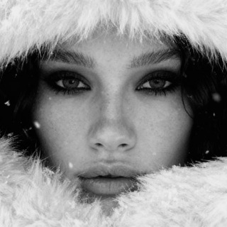 Логотип @smotrinamenyy - Анита Любина