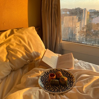 Логотип @smotritipishet - Редактор жизни