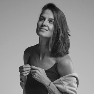 Логотип @smth_about_lucy - Кое-что о Люсе