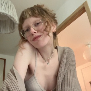 Логотип @smwhle - канал какой-то вики