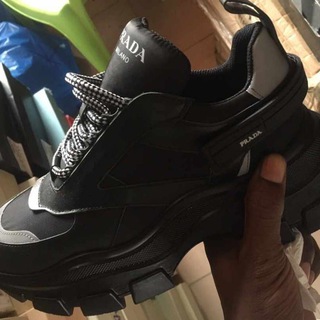 Логотип @sneakpeak1 - Sneak peak