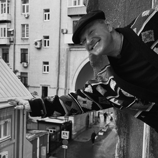 Логотип @snegirevdima - Снег идущий к себе.