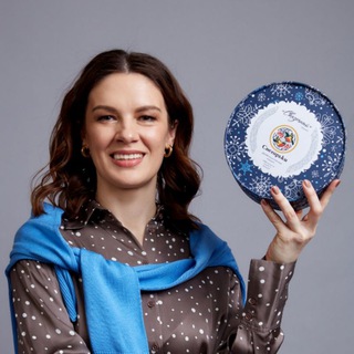 Логотип @snegirki - Снегирьки: елочные игрушки и шары с ручной росписью