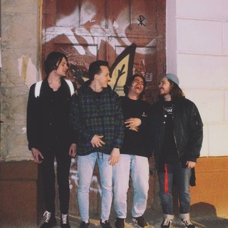 Логотип @snovaneuspelofficial - снова не успел 🏃