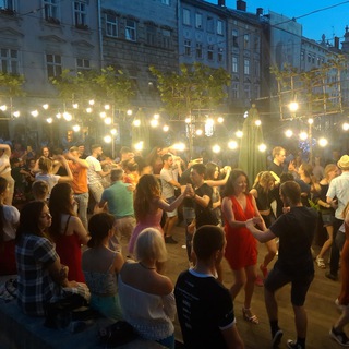 Логотип @socialdancelviv - Bachata Salsa Kizomba Zouk новини Львова