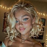 Логотип @socialflashers - socialflashers