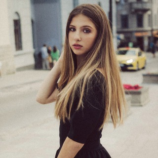 Логотип @sofiabergofficial - София Берг