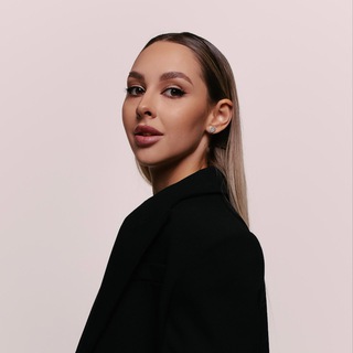 Логотип @sofiakarri - sofia_karr