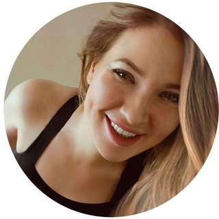 Логотип @sofiapsychea - Магия отношений с Софией Еникеевой