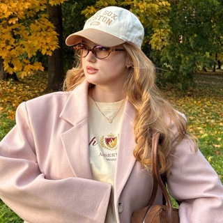 Логотип @sofitalking - sofi_afonina | образы для мидл сайз🌸