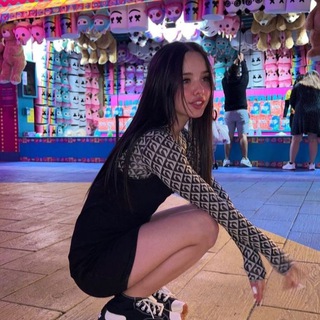 Логотип @softcarrychatick - дрочка