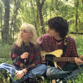 Логотип @softhugzzz - лавандовый сон знакомства 🌟