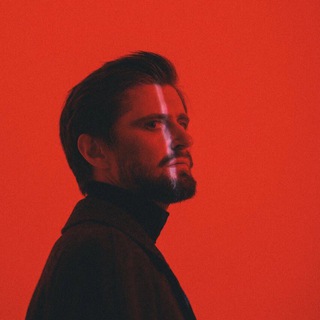 Логотип @solodovpoetry - Андрей Солодов | поэт и вообще загадочный человек