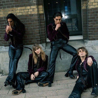 Логотип @solskinnn - måneskin chat