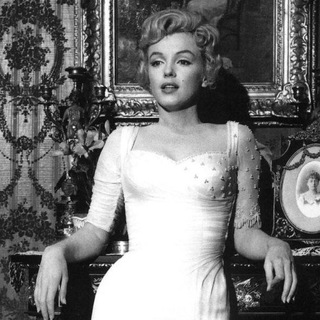 Логотип @soni_2020 - Queen