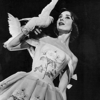 Логотип @sonvvesenneeutro - сон в весеннее утро