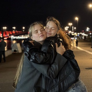 Логотип @sonya_and_ira - Мейби бейби😘