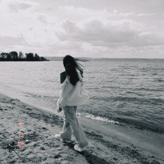 Логотип @sonyawithlovee - соня с любовью