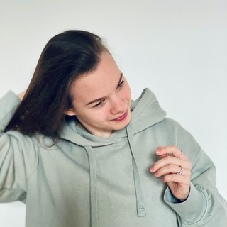 Логотип @sophia_lives_life - Соня живет жизнь