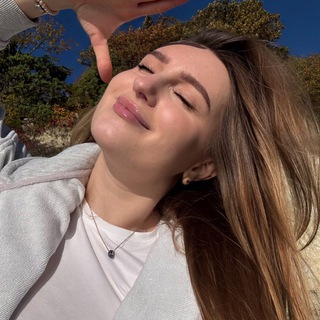 Логотип @sophieswithlove - Sophié