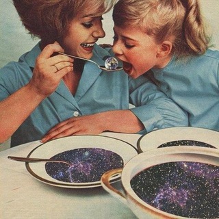 Логотип @spaceeatme - Космос ест меня, а я его