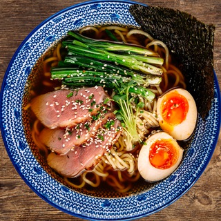 Логотип @sparishchat - Чат про фуд-фотографию. Максим Спариш