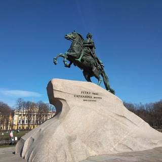 Логотип @spb_review - Путеводитель по Петербургу ❤️