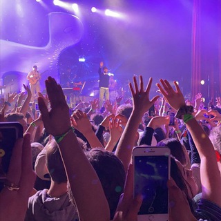 Логотип @spbdvizhh - СПБ ДВИЖ🎸